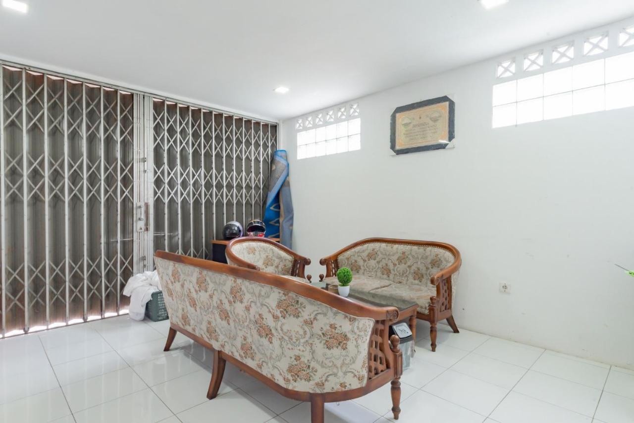 Reddoorz Syariah Near Rs Hermina Sukabumi Exterior foto