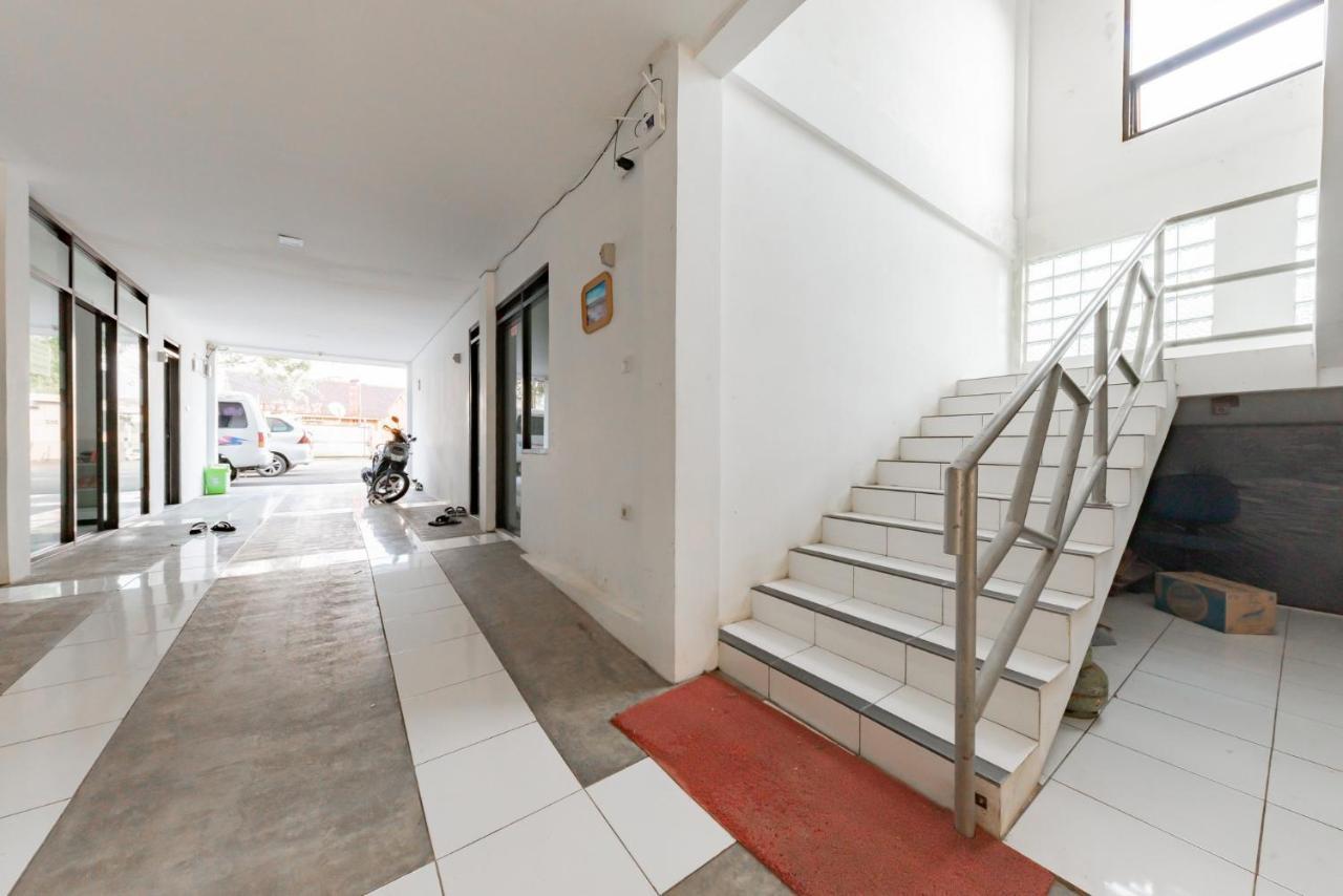 Reddoorz Syariah Near Rs Hermina Sukabumi Exterior foto